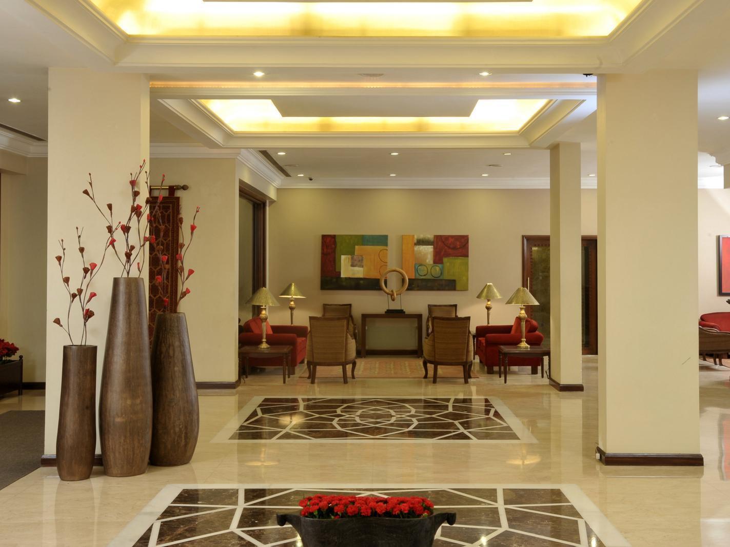 Hotel Express Towers Vadodara Ngoại thất bức ảnh
